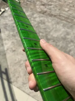 GREEN 21FRETS