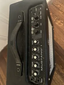 MUSTANG AMP AMPLIFIER