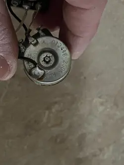 STRATOCASTER GUITAR POTS