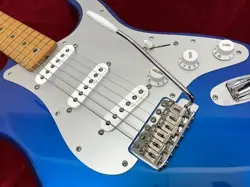 H.E.R. STRATOCASTER ELECTRIC