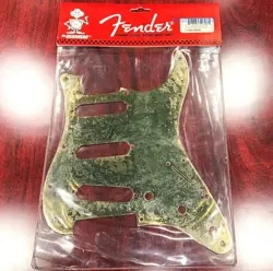 PICKGUARD FENDERSTRATO