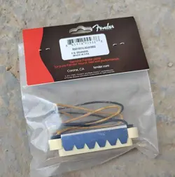 FENDER '62 USA AGED WHITE JAGUAR BRIDGE GUITAR