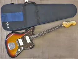 FENDER JAPAN JAZZMASTER 3TONE SUNBURST JM66 ELECTRIC GUITAR W/GIG BAG USED