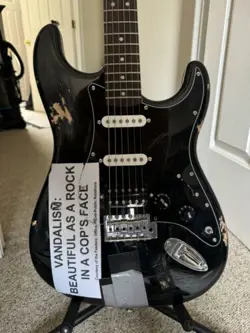 STRATOCASTER REPLICA KURT