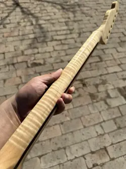 HEAD 21FRETS NATURAL