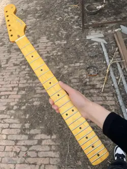STAINLESS STEEL 21FRETS ELECTRIC GUITAR NECK YELLOW  MAPLE FENDER STRAT REPLACE