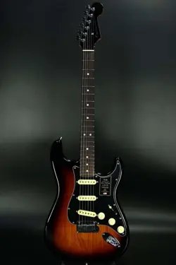 FENDER AMERICAN ULTRA LUXE STRATOCASTER ROSEWOOD 2 COLOR SUNBURST   SAKAE