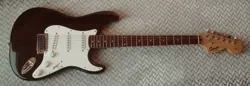 FENDER SQUIRE STRATOCASTER ELECTRIC GUITAR W/ GIG BAG