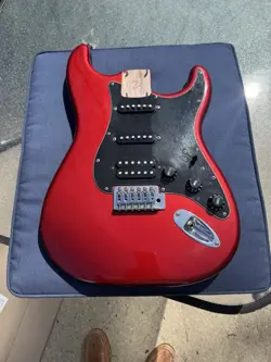 RED SPARKLE STRAT