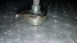 1977 FENDER STRATOCASTER POT USA