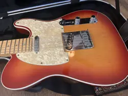 SUNBURST GUITAR MINT