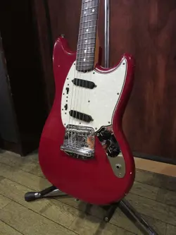 FENDER 1965 MUSTANG RED ELECTRIC GUTIAR [AUTH]