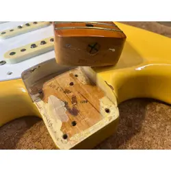 FENDER  FENDER USA 1957 VINTAGE STRATOCASTER WH 1989