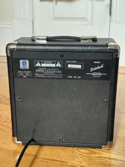 GUITAR AMPLIFER