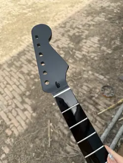 GLOSSY MAPLE ELECTRIC