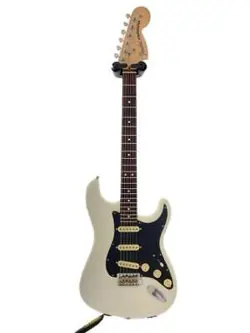 AM PERF STRAT RW AWT ELECTRIC GUITAR   STRAT TYPE   WHITE   SSS   SYNCHRO TYPE