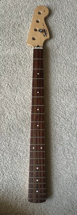 2005 SQUIER BY FENDER PRECISION P BASS NECK SEMI LOADED VERY GOOD CONDITION!