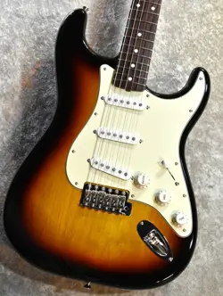 FENDER FSR  JAPAN TRADITIONAL 60S STRATOCASTER -3 TONE -