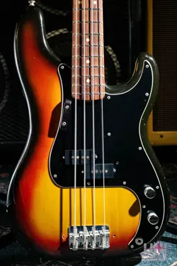 FENDER PRECISION BASS / 1974 (1974)