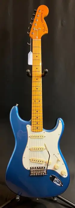 FENDER AMERICAN VINTAGE II 1973 STRATOCASTER ELECTRIC GUITAR LAKE PLACID BLUE