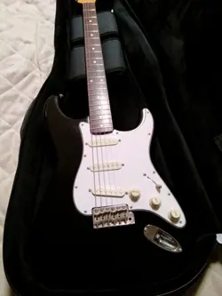 JV SERIAL SQUIER STRATOCASTER MADE IN JAPAN FENDER #QYH651