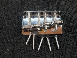 FENDER PRESISION/JAZZ