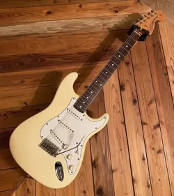 FENDER AMERICAN VINTAGE 70 STRATOCASTER OLYMPIC WHITE SAFE DELIVERY FROM JAPAN