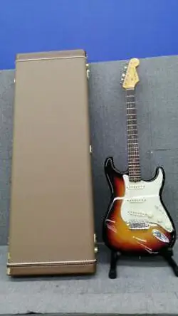 FENDER USA AM VINII 61 STRAT ELECTRIC GUITAR SAFE DELIVERY FROM JAPAN