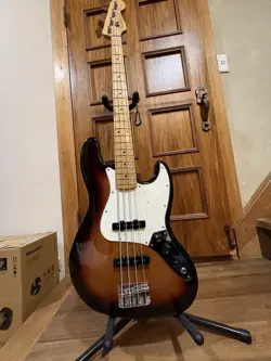 FENDER PLAYER JAZZ BASS FENDER JAZZ BASS SAFE PACKING!