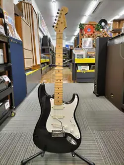 FENDER USA STRATOCASTER BLACKIE 50TH ELECTRIC GUITAR SAFE DELIVERY FROM JAPAN