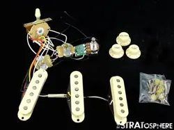 FENDER STRATOCASTER YOSEMITE STRAT PICKUPS POTS & KNOBS, SET AMERICAN PERFORMER