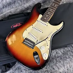 FENDER HIGHWAY ONE STRATOCASTER 3-COLOR SUNBURST 2007