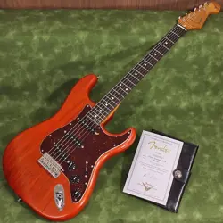 CUSTOM STRATOCASTER ORANGE