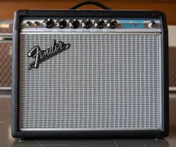 FENDER '68 CUSTOM VIBRO CHAMP REVERB 5W 1X10 GUITAR COMBO AMP BLACK