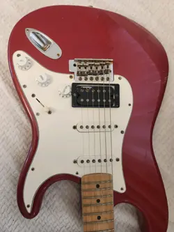 VINTAGE 1996 FENDER STRATOCASTER MEXICO RED & WHITE 