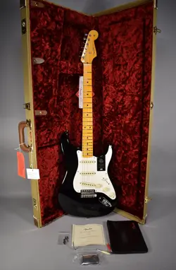 2025 FENDER AMERICAN VINTAGE II '57 STRATOCASTER | BLACK FINISH W/OHSC