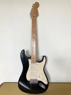 2009 FENDER CUSTOM SHOP ERIC CLAPTON STRATOCASTER USA – BLACK, COA, TWEED CASE