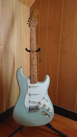 FENDER MADE IN MEXICO STRATOCASTER