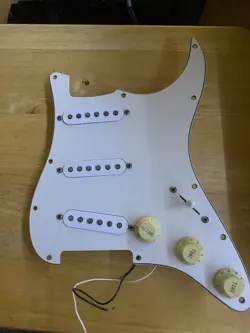 1997 FENDER STRATOCASTERSTANDARD