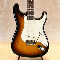 FENDER AMERICAN VINTAGE 1962 STRATOCASTER USED ELECTRIC GUITAR 1997