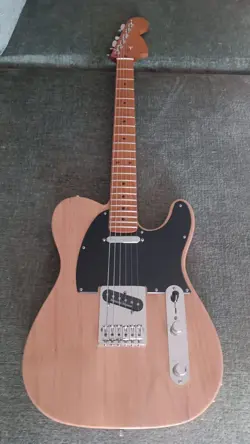 FENDER SQUIER TELECASTER GUITAR