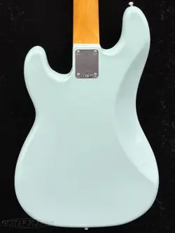 PRECISION BASS -DAPHNE