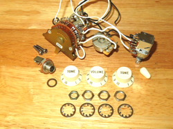 FENDER 2001 USA AGED WHITE AMERICAN STRATOCASTER ELECTRONIC CONTROL POTS HARNESS