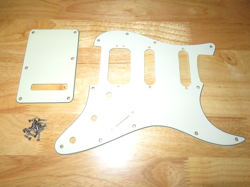 FENDER 2001 USA MINT GREEN 3 PLY HSS STRATOCASTER PICKGUARD & TREMOLO COVER