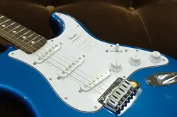 STRATOCASTER LAUREL AQUA