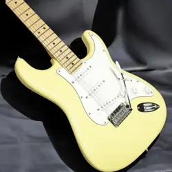 PLUS STRATOCASTER BUTTERCREAM