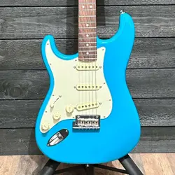 ELECTRIC GUITAR MIA
