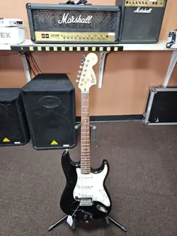 FENDER SQUIER STRATOCASTER 6 STRING ELECTRIC GUITAR (IN STORE PICKUP (ML1077348)