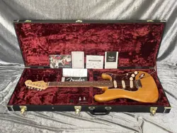 FENDER USA AMERICAN DELUXE STRATOCASTER N3 2012 ELECTRIC GUITAR, USED