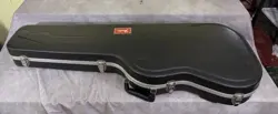 FENDER RED LABEL MOLDED ELECTRIC GUITAR CASE STRAT TELE STRATOCASTER TELECASTER